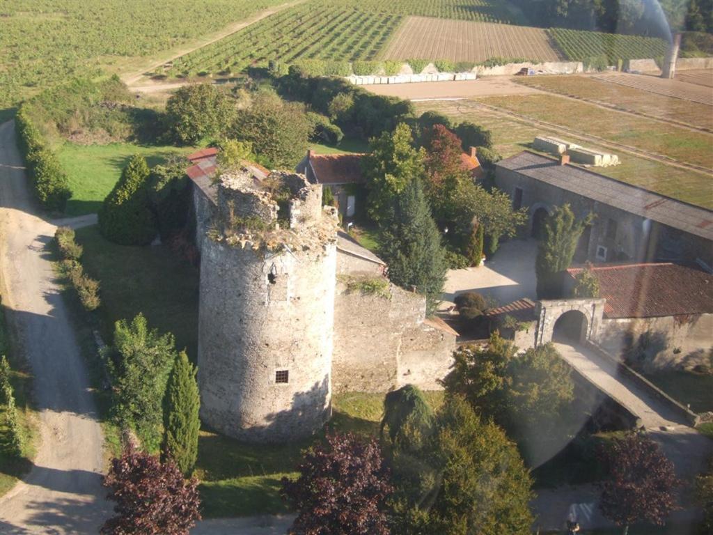 Chateau De La Galissonniere Le Pallet Екстериор снимка